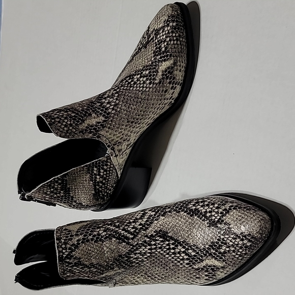 COPY - BLONDO SZ 7.5M WESTERN SNAKESKIN ANKLE BOOTS WATERPROOF COWBOY POINTY TO… - Picture 4 of 16